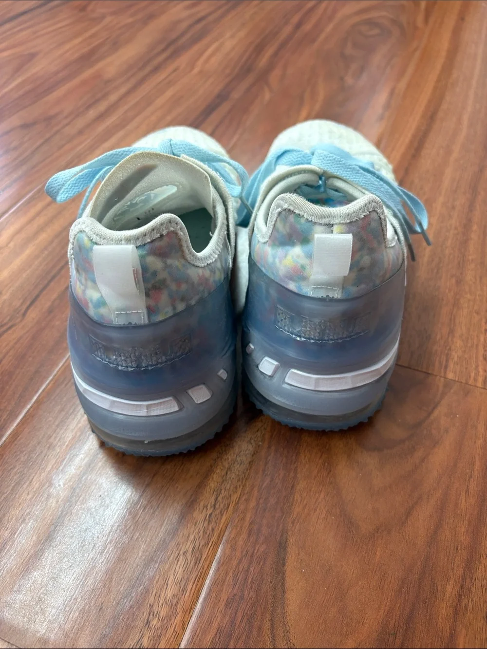 Nike‎ LeBron 18 Blue Tint Sneakers boys 6y